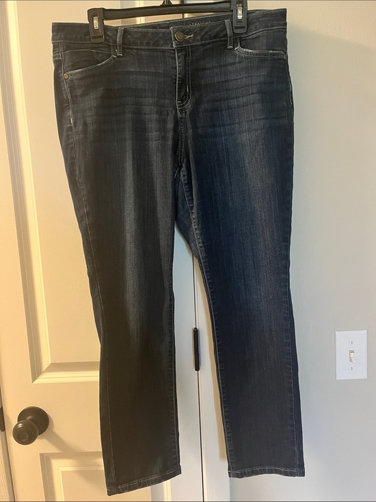 Simply Vera Vera Wang Denim - Pre-Owned Women's Simply Vera Vera Wang Dark Blue Straight-Leg Jeans Size 14P